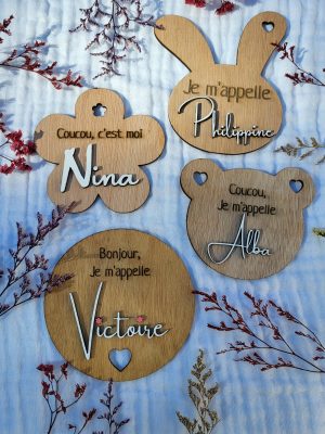 Cartes en bois personnalisées bébé prénom