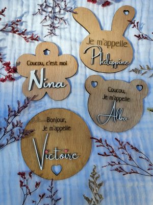 Cartes en bois personnalisées bébé prénom